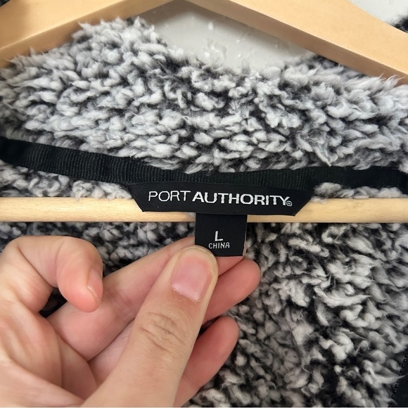 Port Authority Quarter Zip Fluffy Pullover Sweater Sweatshirt Comfy Winter Large - Picture 2 of 5